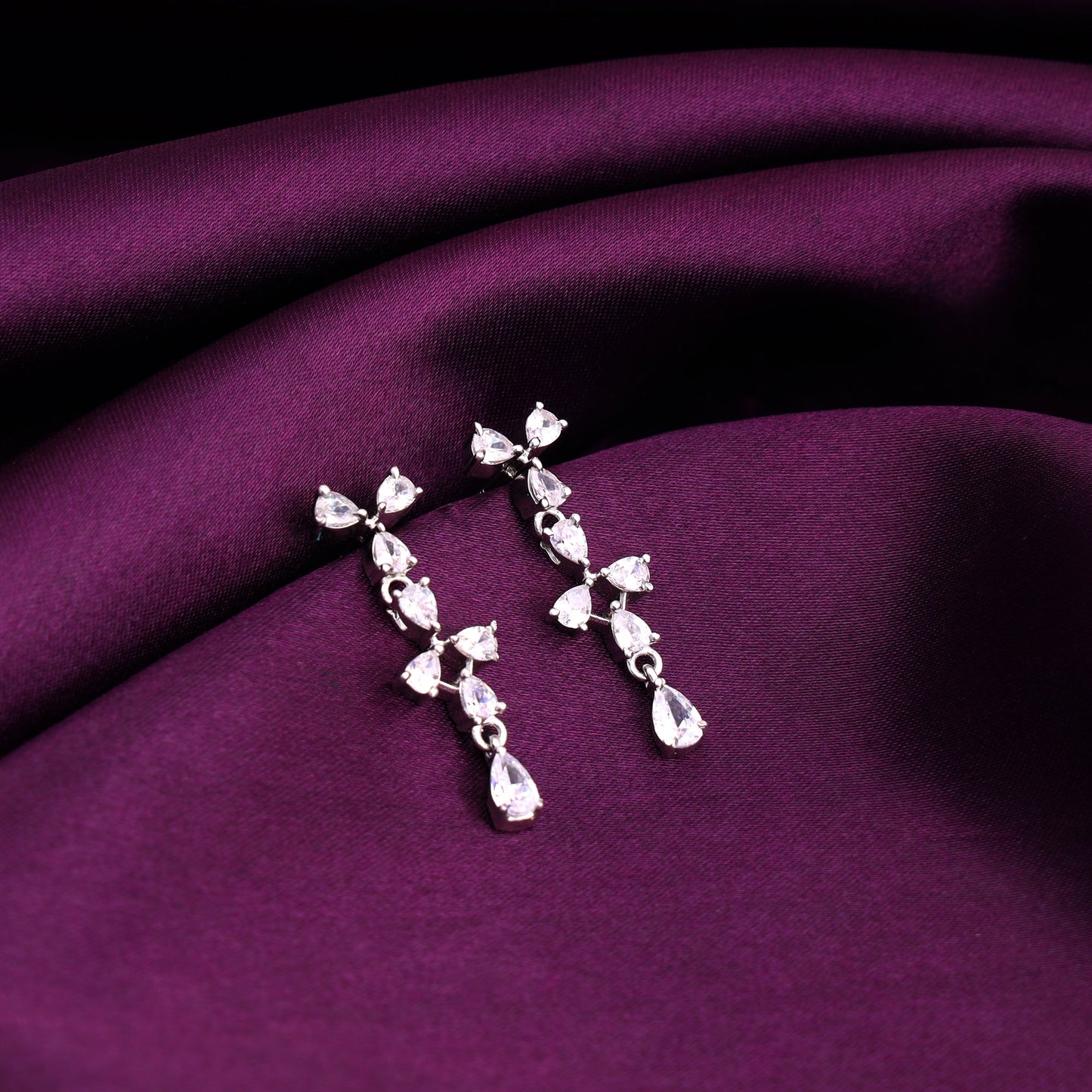 Silver Sparkling Beauty Earrings