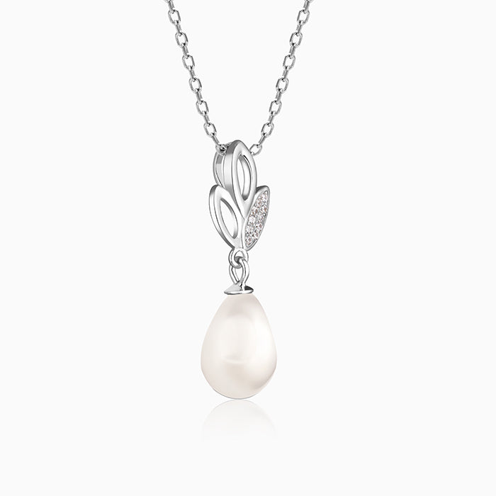 Silver Leafy Pearl Pendant with Link Chain