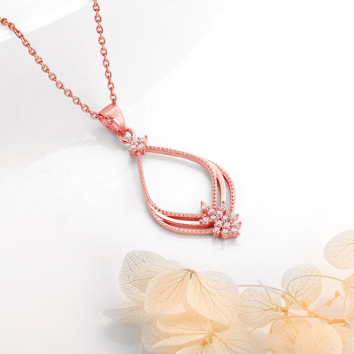 Rose Gold Princess Pendant With Link Chain