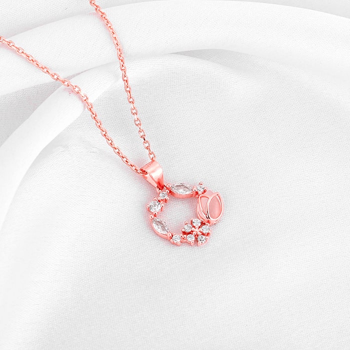 Rose Gold Drop Wreath Pendant With Link Chain