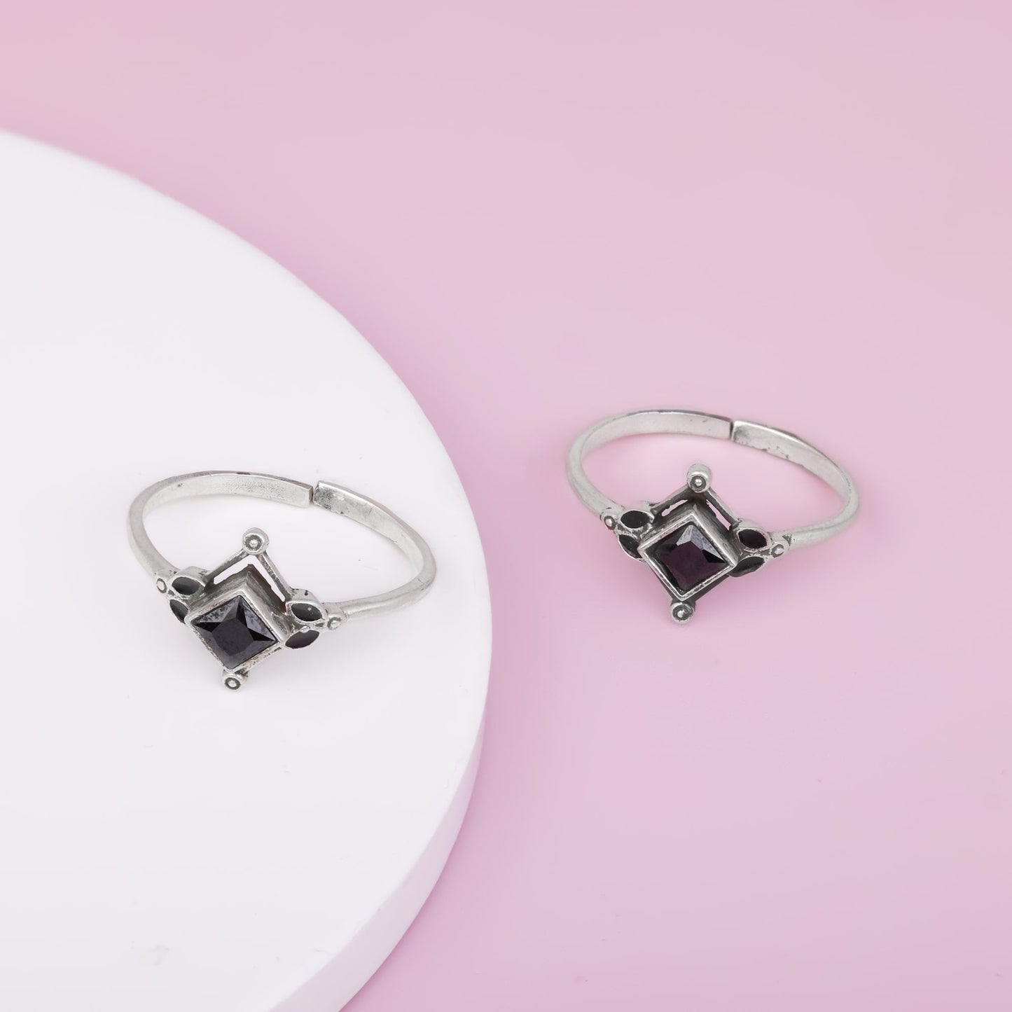 Silver Oxidised Regalia Toe Rings