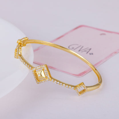 Kriti Sanon Golden Square Prism Signature Bracelet
