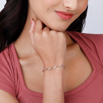 Kriti Sanon Silver Graceful Waves Bracelet