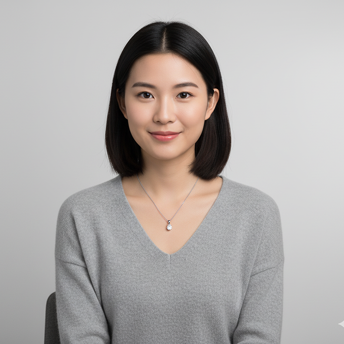 Silver Mini Solitaire Pendant with Link Chain