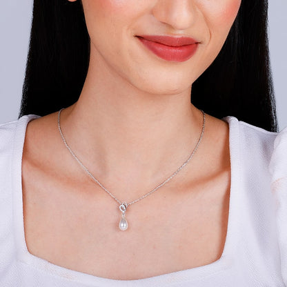 Silver Elegant Pearl Drop Pendant with Link Chain