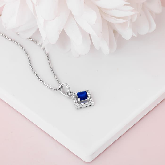 Silver Oceanic Square Pendant With Link Chain
