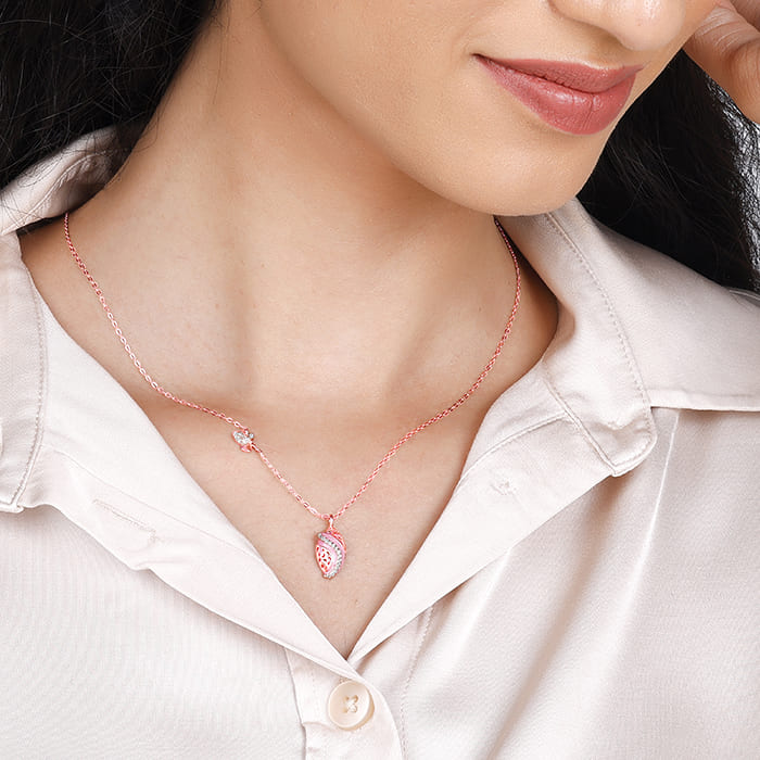 Rose Gold Winged Beauty Necklace