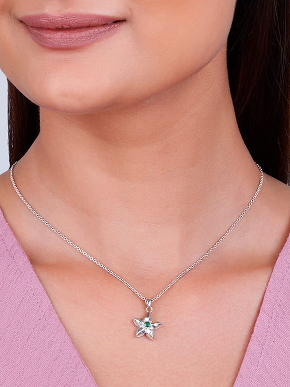 Silver Pratia Pendant With Link Chain