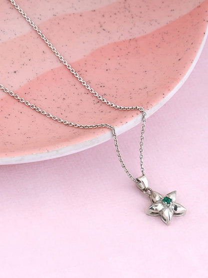 Silver Pratia Pendant With Link Chain