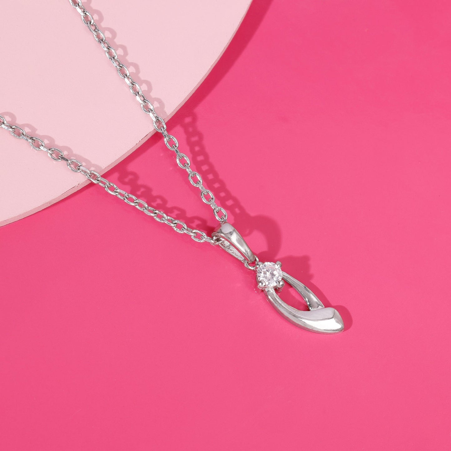 Silver Classy Beauty Pendant With Link Chain