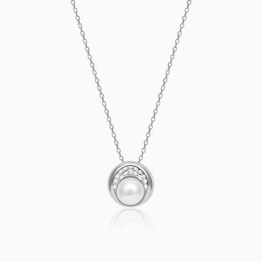 Silver twirling peral