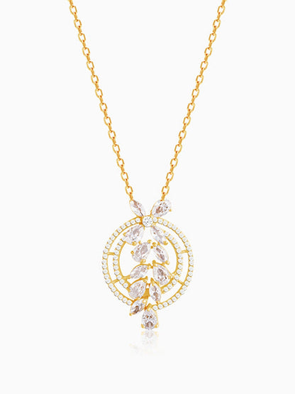 The White Periwinkle Pendant With Link Chain
