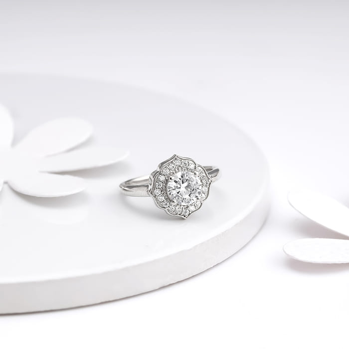 Silver Dazzling Horizon Solitaire Ring